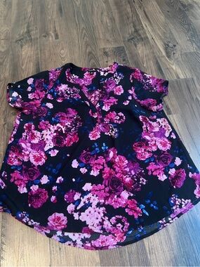 Torrid Floral Chiffon Blouse Top Pink Purple Roses Sz 00-M Romantic cottagecore